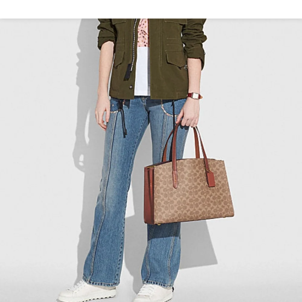 Authentic Coach Charlie Carryall